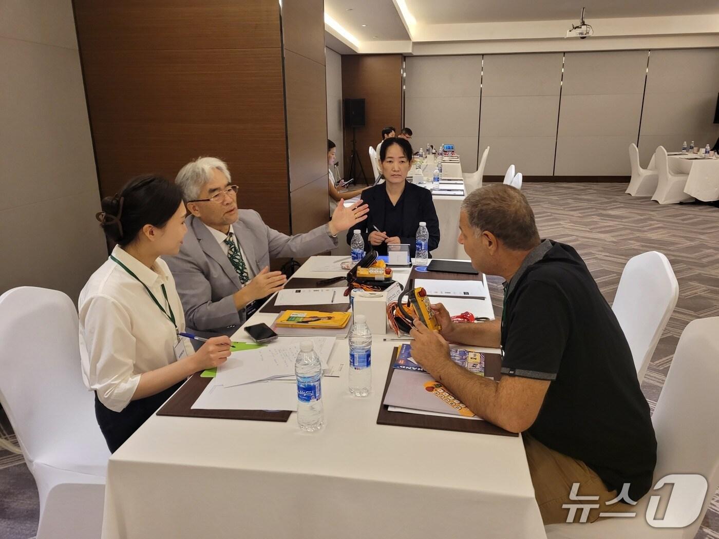 본문 이미지 - 2024 중동 무역사절단 현장 모습.&#40;부산경제진흥원 제공. 재판매 및 DB금지&#41;