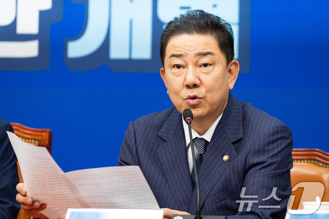 김병기 더불어민주당 원내대표가 지난 8일 서울 여의도 국회에서 열린 최고위원회의에서 모두 발언을 하고 있다. 2025.9.8/뉴스1 ⓒ News1 유승관 기자