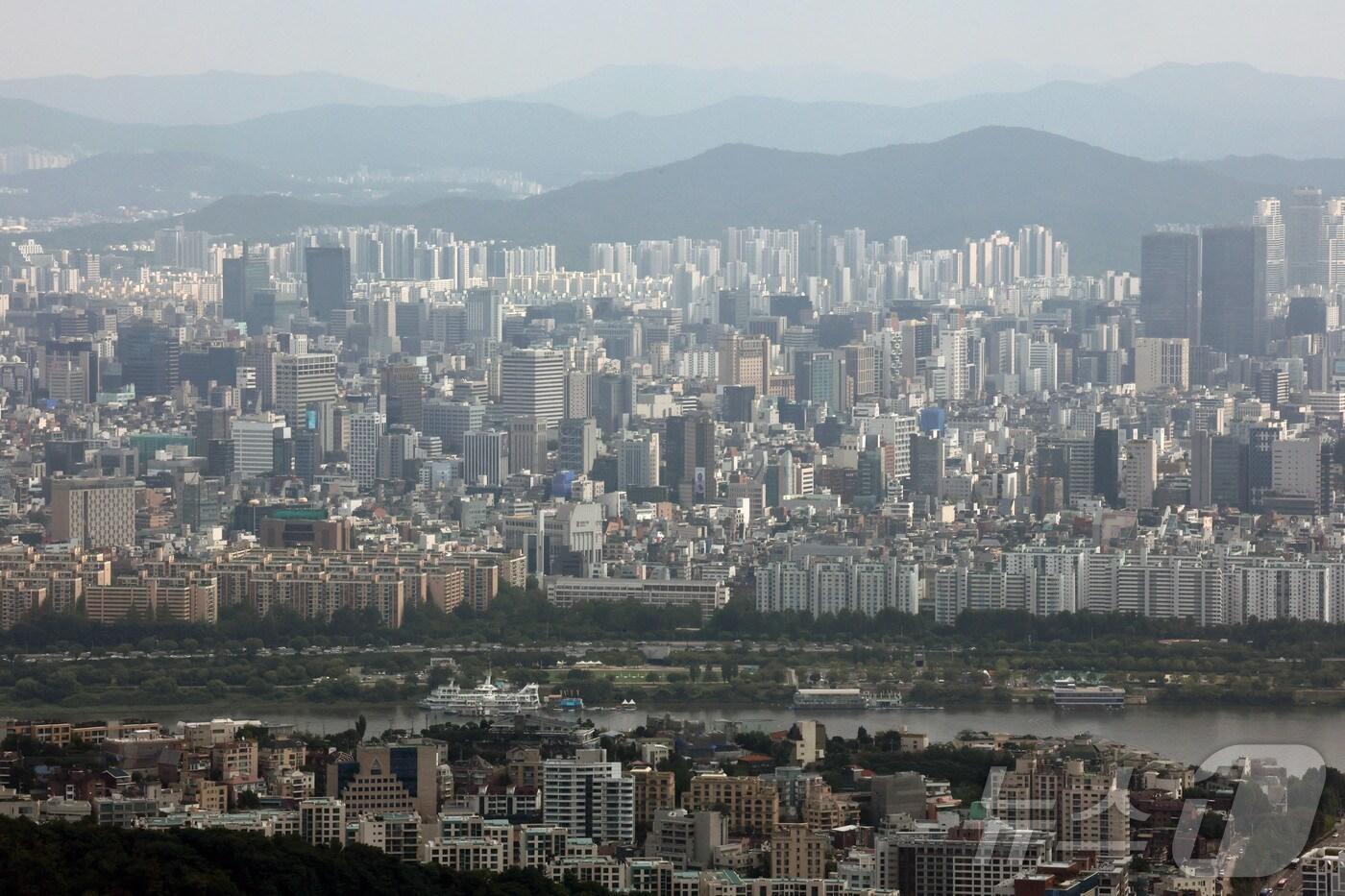 서울 남산타워에서 바라본 아파트 단지. &#40;자료사진&#41;/뉴스1 ⓒ News1 이광호 기자