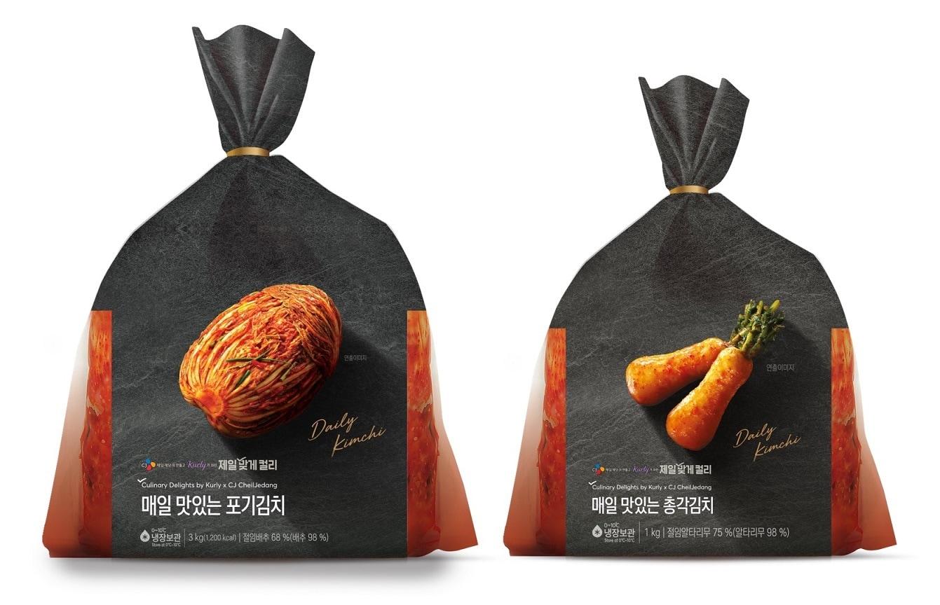 본문 이미지 - 매일 맛있는 포기김치 총각김치 제품.(CJ제일제당 제공)