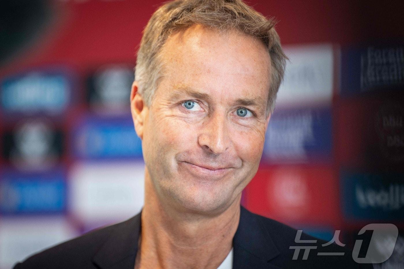 레버쿠젠 새 사령탑 카스페르 히울만 감독. ⓒ AFP=뉴스1