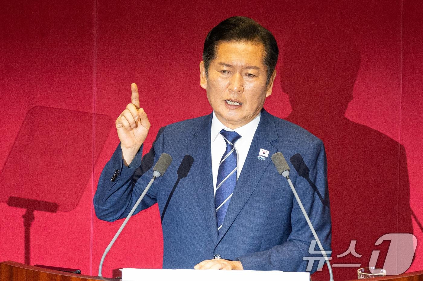 정청래 더불어민주당 대표가 9일 서울 여의도 국회에서 열린 제429회 국회&#40;정기회&#41; 제2차 본회의에서 교섭단체 대표 연설을 하고 있다. 2025.9.9/뉴스1 ⓒ News1 유승관 기자