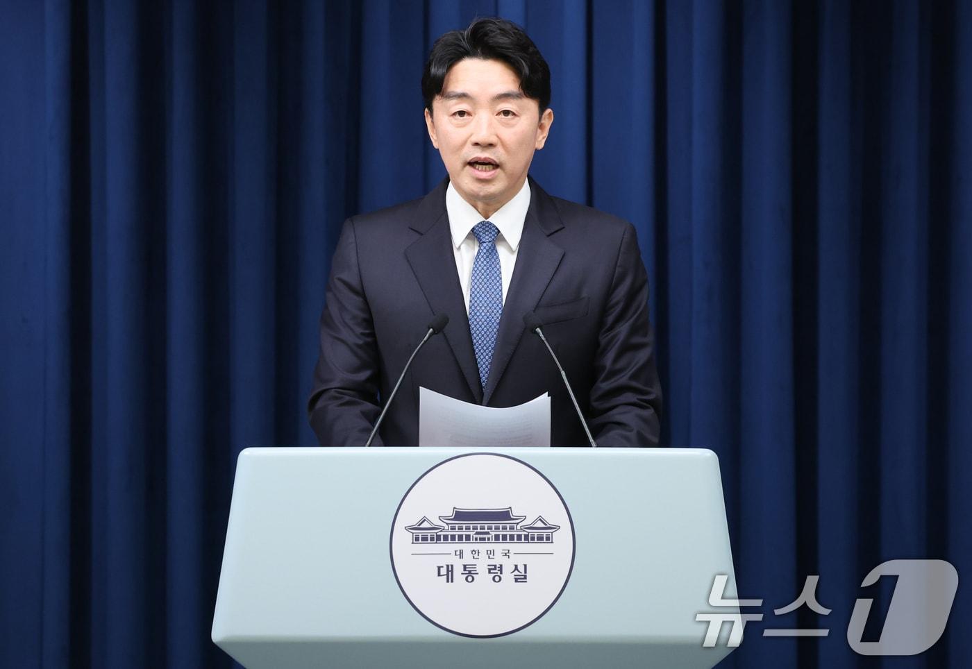 강훈식 대통령 비서실장이 9일 서울 용산 대통령실 청사에서 중앙선관위원 후보, 대중문화교류위 공동위원장 등 인선 발표을 하고 있다. 2025.9.9/뉴스1 ⓒ News1 허경 기자