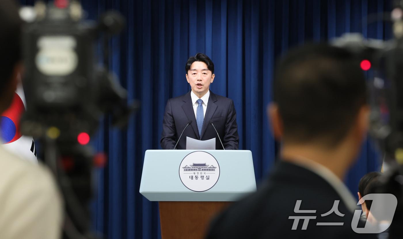 강훈식 대통령 비서실장이 9일 서울 용산 대통령실 청사에서 중앙선관위원장 후보, 대중문화교류위 공동위원장 등 인선 발표을 하고 있다. 2025.9.9/뉴스1 ⓒ News1 허경 기자