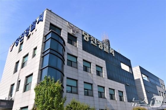 본문 이미지 -  당진경찰서 전경. / 뉴스1