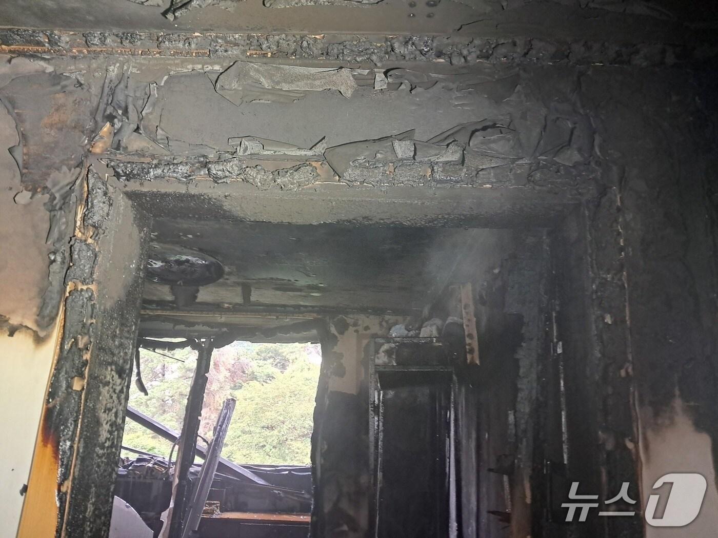 본문 이미지 - 화재 현장. (경기도소방재난본부 제공. 재판매 및 DB 금지) 2025.9.9/뉴스1