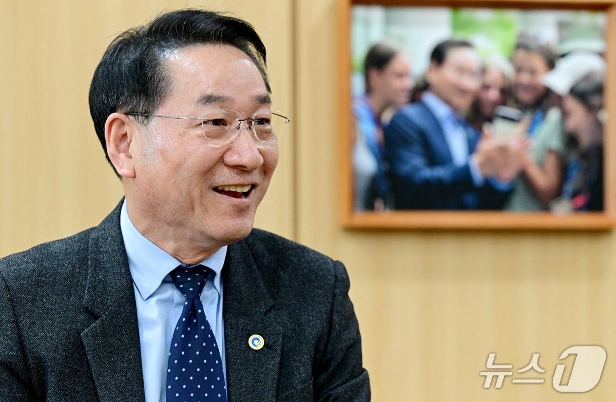 본문 이미지 - 유정복 인천시장이 뉴스1과 인터뷰를 진행하고 있다. (인천시 제공.재판매 및 DB금지)