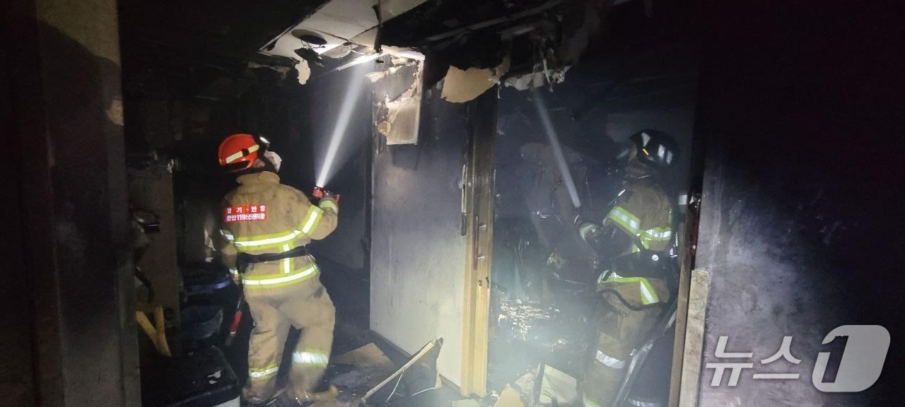 본문 이미지 - 화재 현장. (경기도소방재난본부 제공. 재판매 및 DB 금지) 2026.1.1/뉴스1