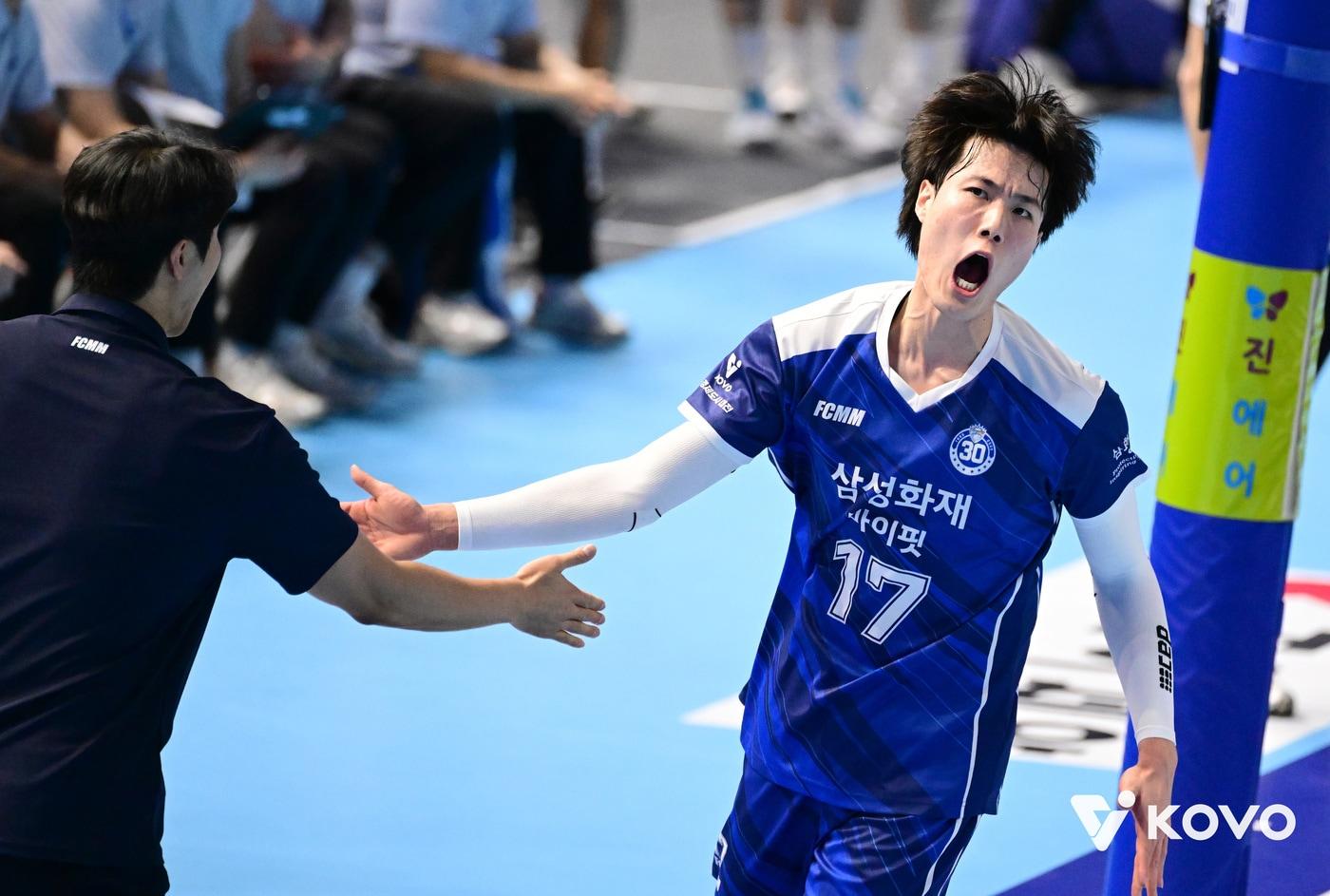 삼성화재가 대한항공을 상대로 리버스스윕을 거뒀다.(KOVO제공) 