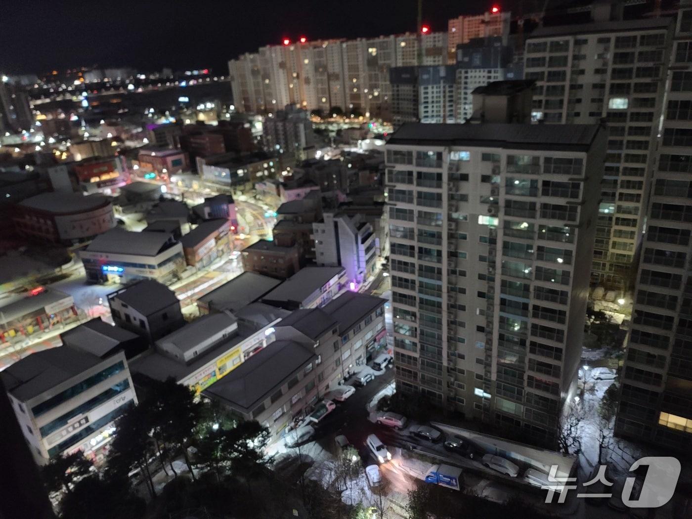 본문 이미지 - 눈이 내린 광주 모습.2026.1.11/뉴스1