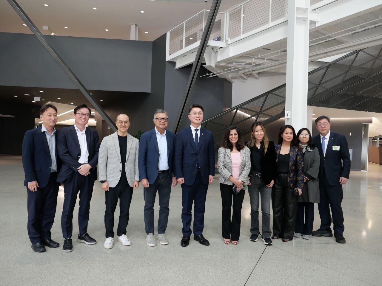 본문 이미지 - 류제명 과학기술정보통신부 제2차관이 9일(현지시간) 미국 캘리포니아주에 위치한 엔비디아 본사를 방문했다. (과학기술정보통신부 제공)