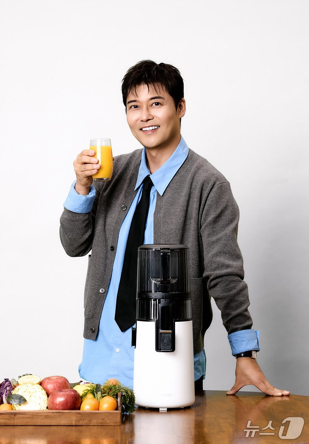 본문 이미지 - 전현무 앰배서더 이미지 (휴롬 제공)