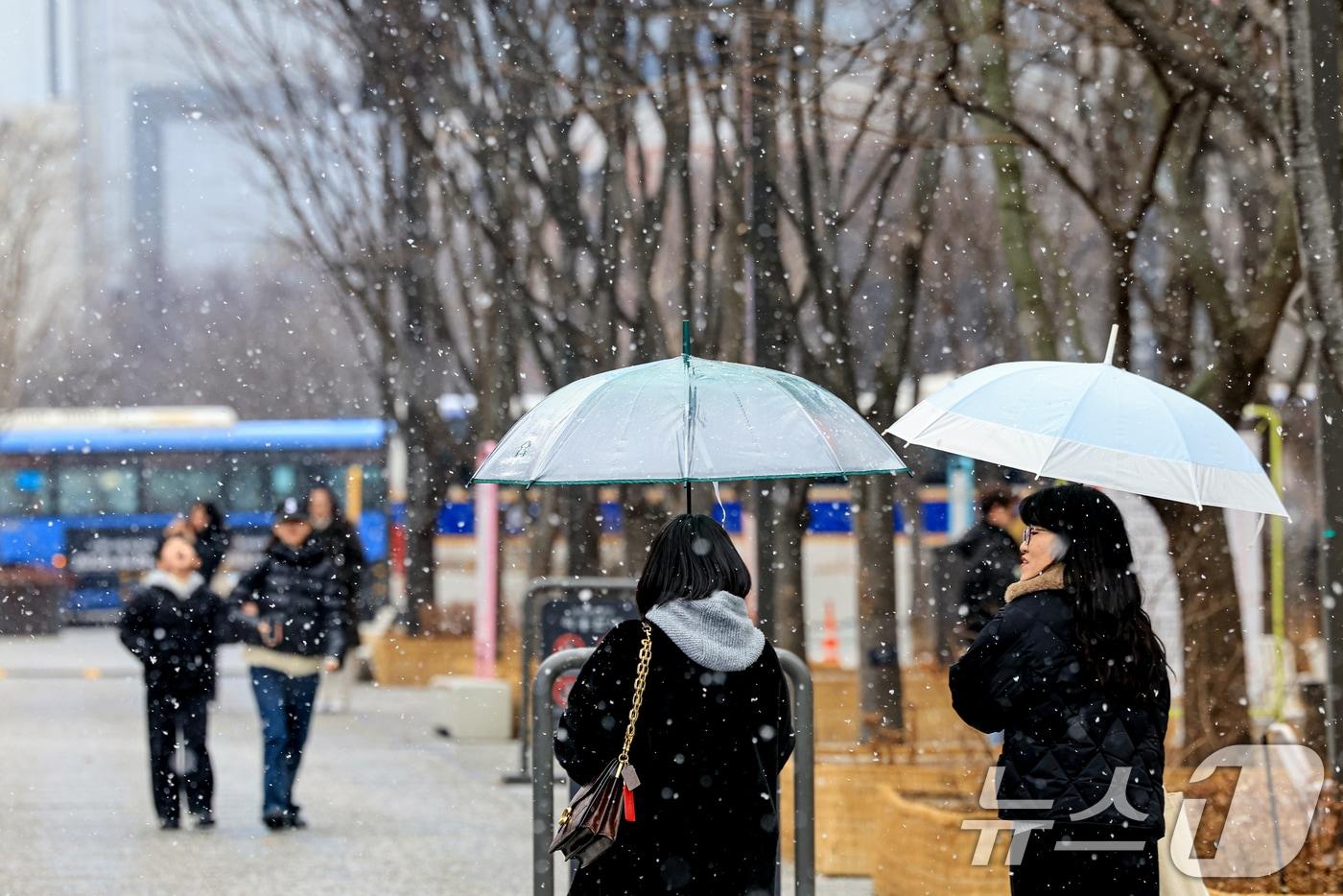본문 이미지 - 눈 내린 거리.(사진은 기사와 관련 없음)ⓒ News1 DB