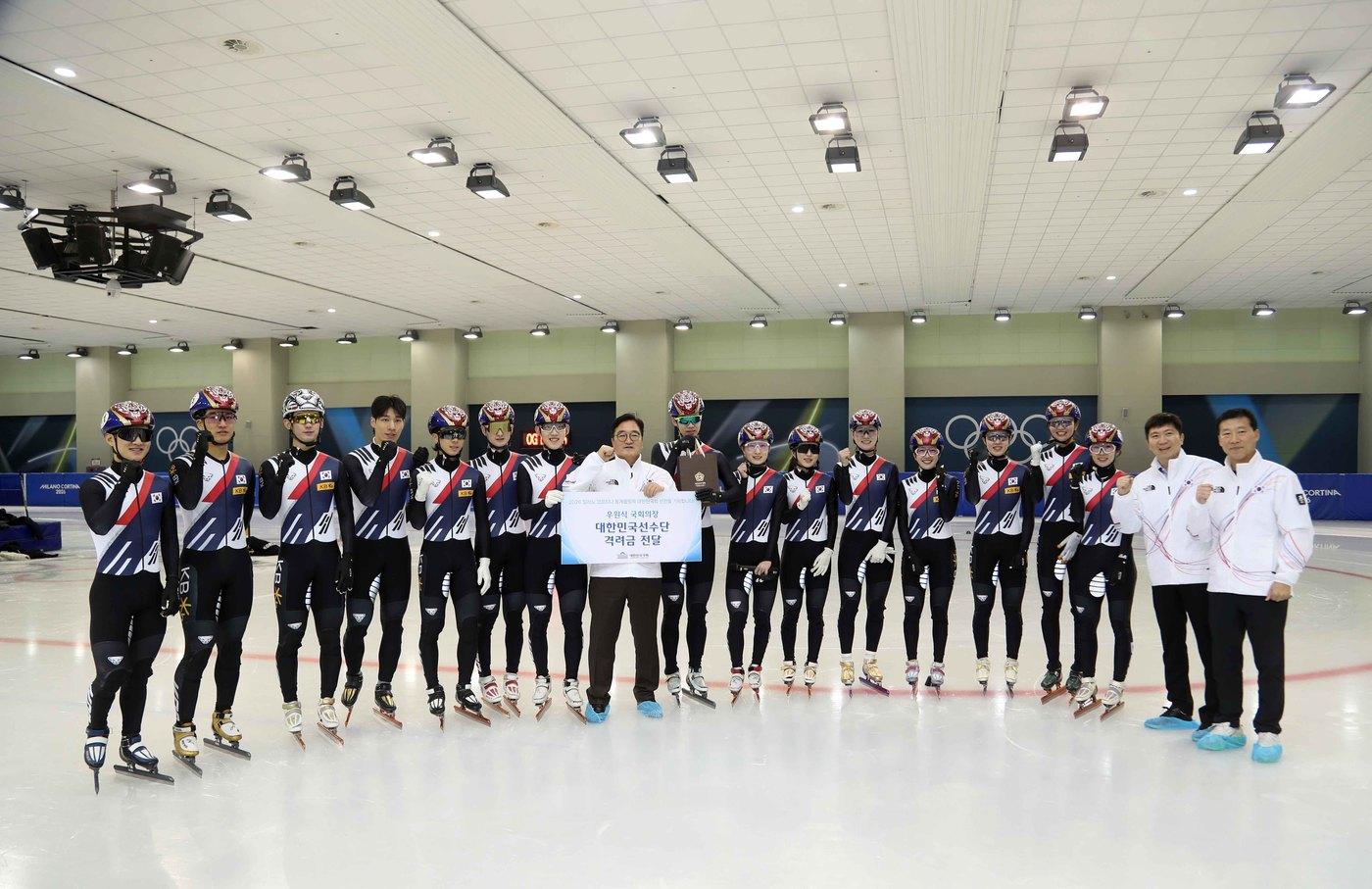 우원식 국회의장이 진천 선수촌을 방문해 선수단을 격려했다.(대한체육회 제공) 