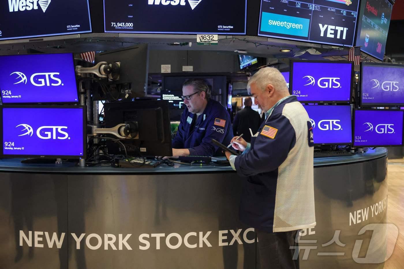 NYSE 트레이더들. ⓒ AFP=뉴스1