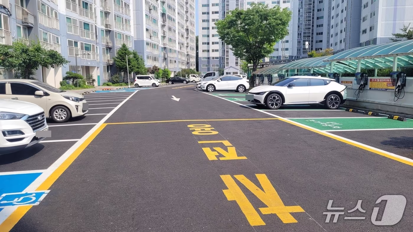 공동주택 공공시설 유지보수사업 현장 (옥천군 제공. 재판매 및 DB금지) /뉴스1 