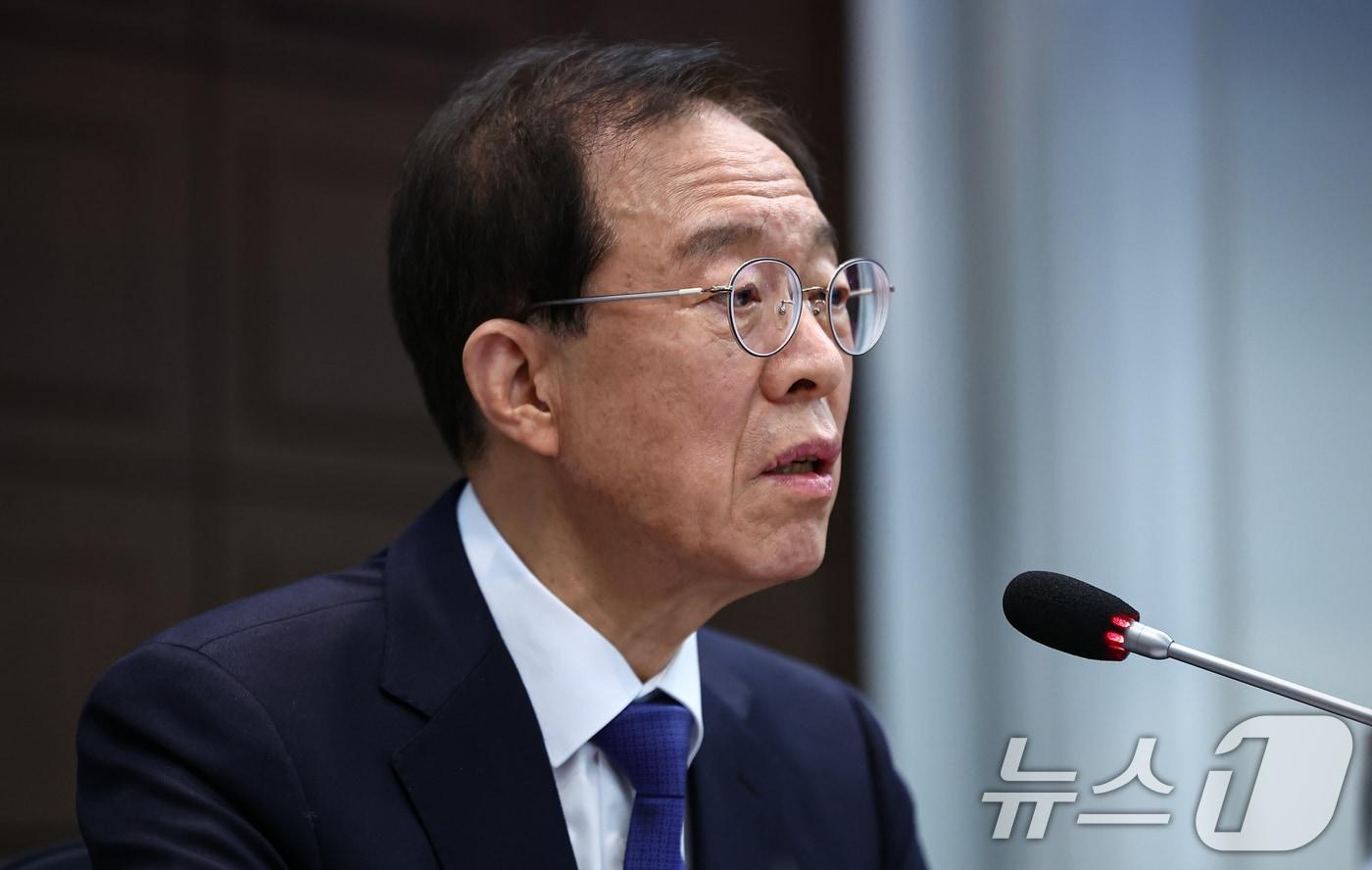 이석연 국민통합위원회 위원장이 13일 서울 중구 프레스센터에서 열린 관훈클럽 초청 토론회에 참석해 발언하고 있다. 2026.1.13/뉴스1 ⓒ News1 김도우 기자