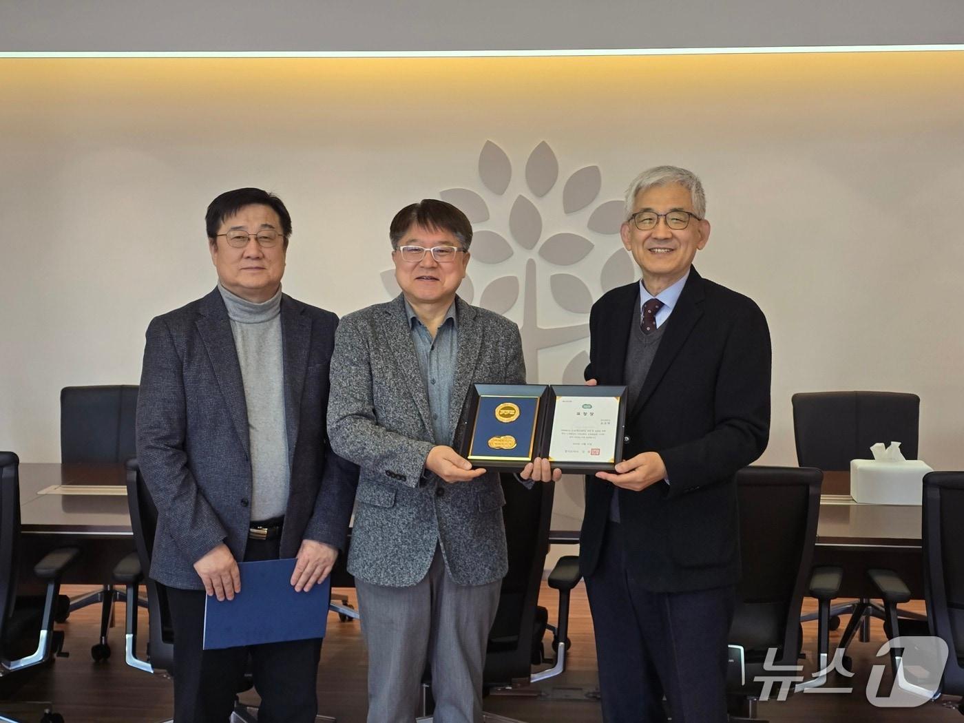 본문 이미지 - 윤중림 명지대 반도체공학부 산학협력교수.(명지대 제공)