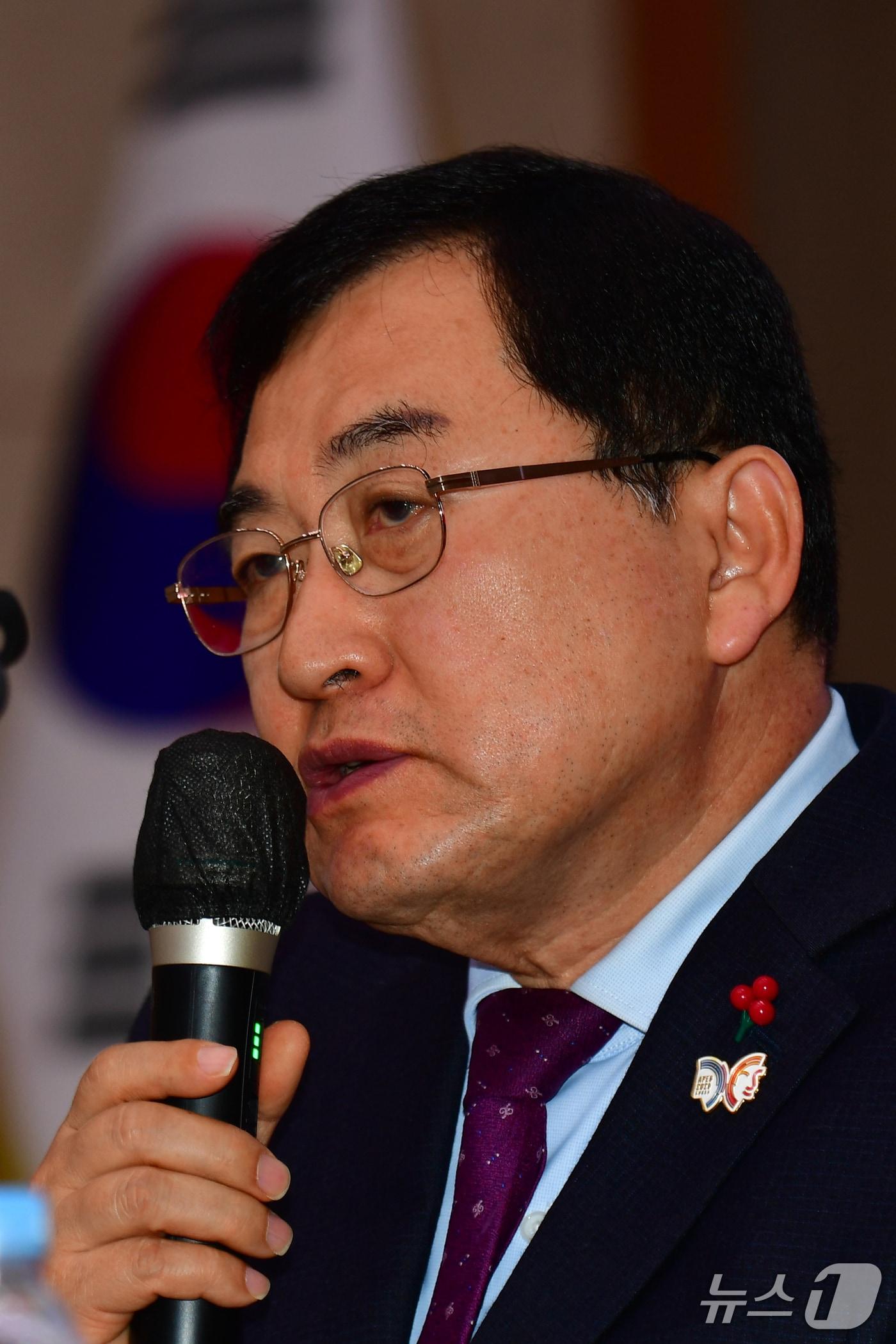 본문 이미지 -  주녁영 경북경주시장이 13일 시청 알천홀에서 열린 2026병오년 언론인간담회에서 인사말하고 있다. 2026.1.13/뉴스1