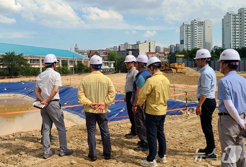본문 이미지 - LH 대전충남지역본부 ’25년 건설현장 점검 모습. (LH 대전충남지역본부 제공. 재판매 및 DB금지) 2026.1.13/뉴스1
