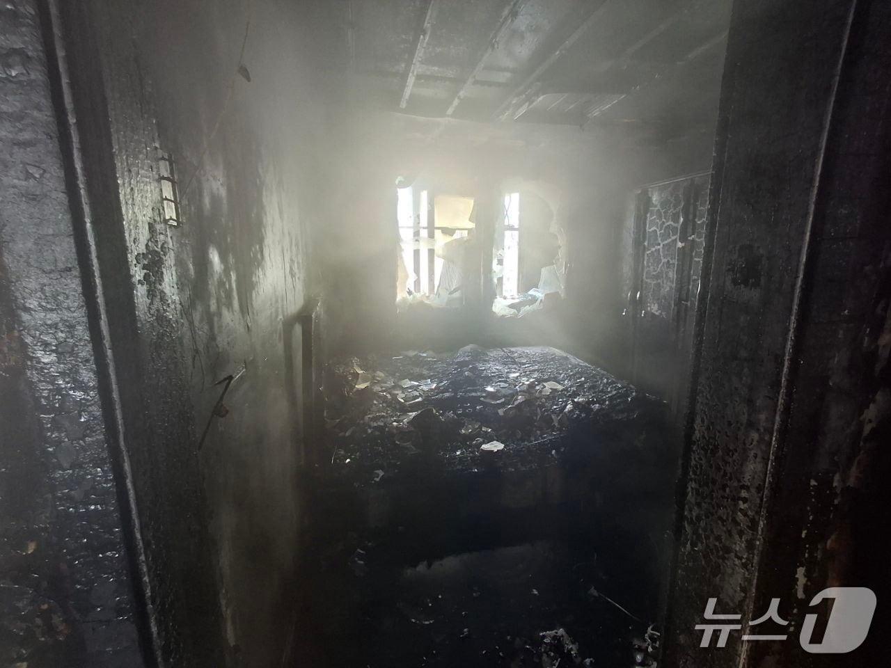 본문 이미지 - 화재 현장. (경기도소방재난본부 제공. 재판매 및 DB 금지) 2026.1.13/뉴스1