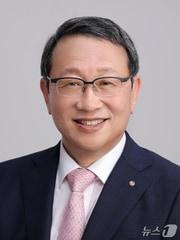 본문 이미지 - 정진섭 오픈베이스 회장(경기고 총동창회 제공)