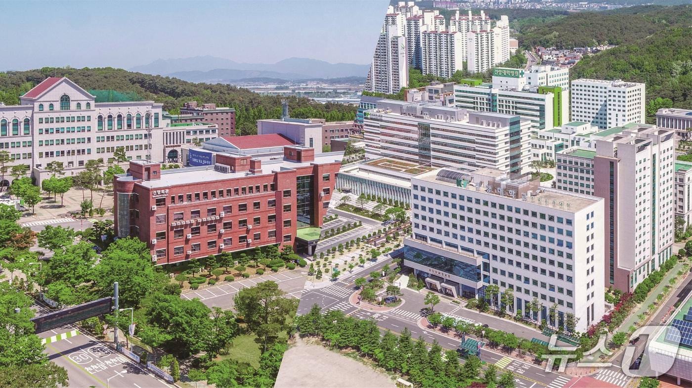 건양대학교 전경(왼쪽이 글로컬캠퍼스 오른쪽 메디컬캠퍼스)