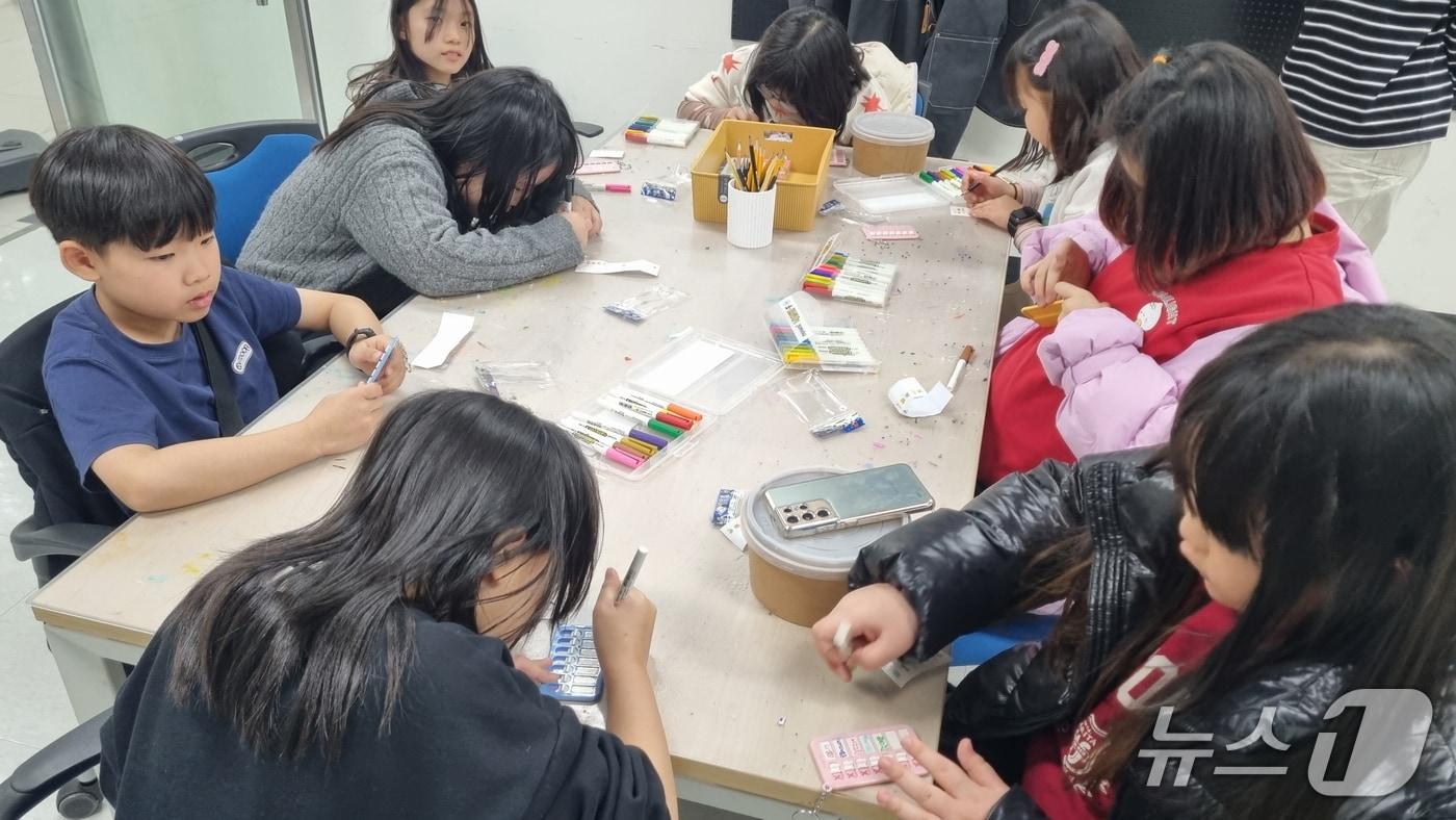 보은군청소년센터 팝업부스 열쇠고리 만들기 체험 (보은군 제공. 재판매 및 DB금지) 