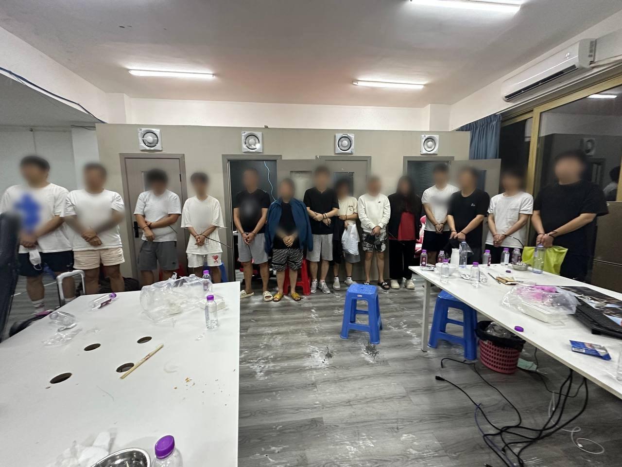 본문 이미지 - 캄보디아에서 검거된 노쇼 사기범 일당/(동부지검 제공)