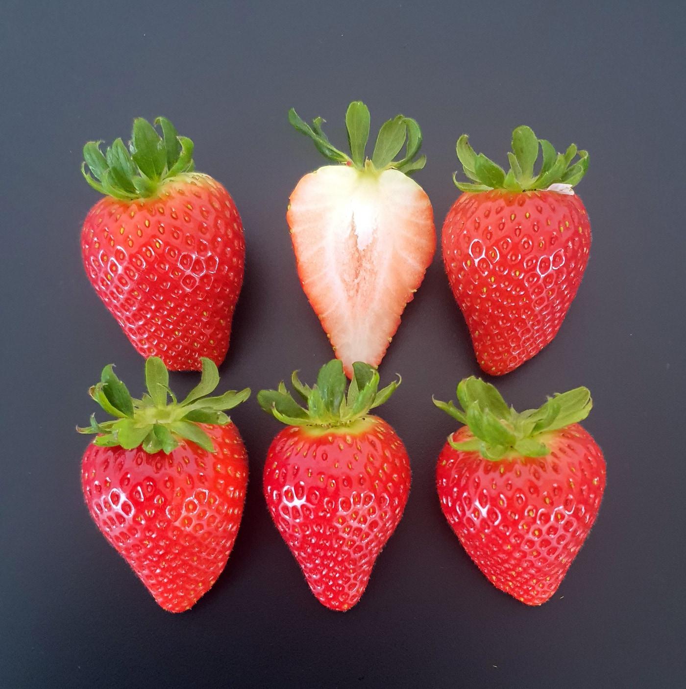 본문 이미지 - 신품종 딸기 '미향'.(충남도 제공. 재판매 및 DB금지)/뉴스1