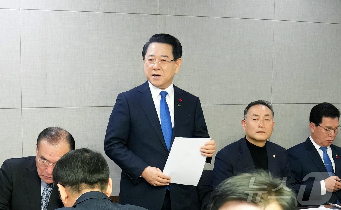 본문 이미지 - 김영록 전라남도지사가 15일 서울 국회의원회관에서 광주·전남 행정통합 특별법안 검토를 위해 열린 조찬 간담회에 참석해 인사말을 하고 있다. (전남도 제공. 재판매 및 DB금지)2026.1.15/뉴스1 