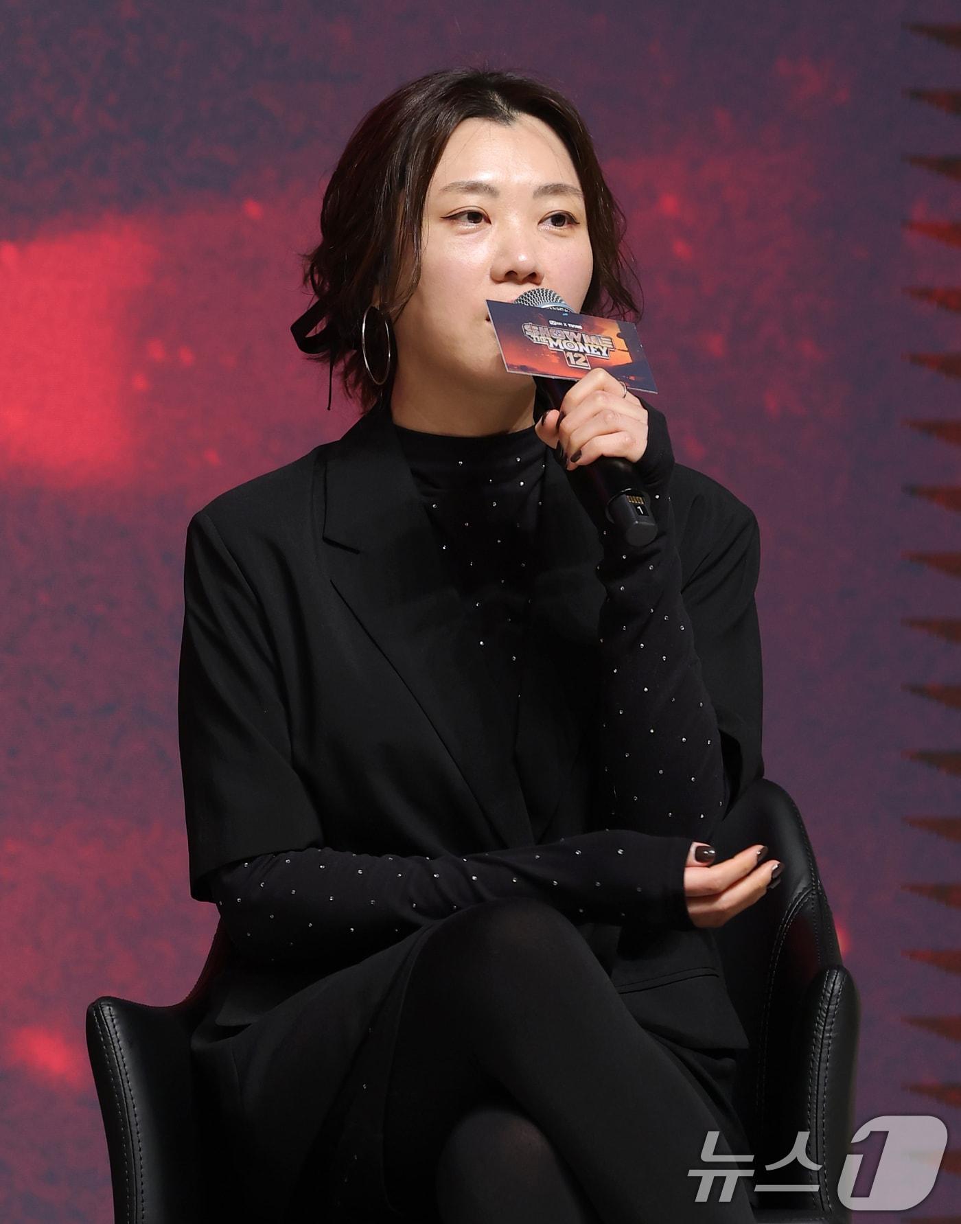 본문 이미지 - 최효진 CP가 15일 오전 서울 강남구 엘리에나호텔에서 열린 Mnet ‘쇼미더머니12’ 제작발표회에 참석해 인사말을 하고 있다. ⓒ News1 권현진 기자