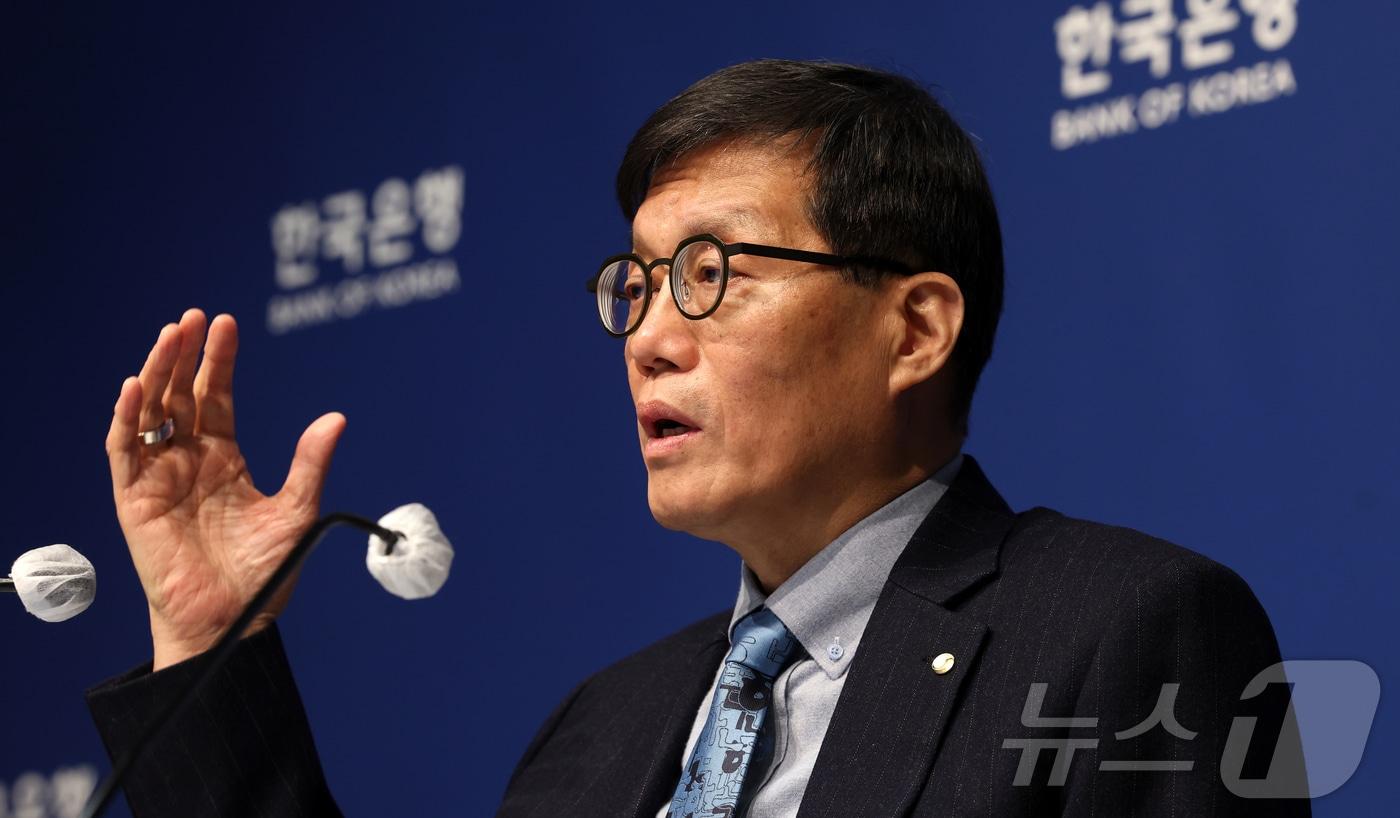 본문 이미지 - 이창용 한국은행 총재 (공동취재) 2026.1.15/뉴스1 ⓒ News1 김진환 기자