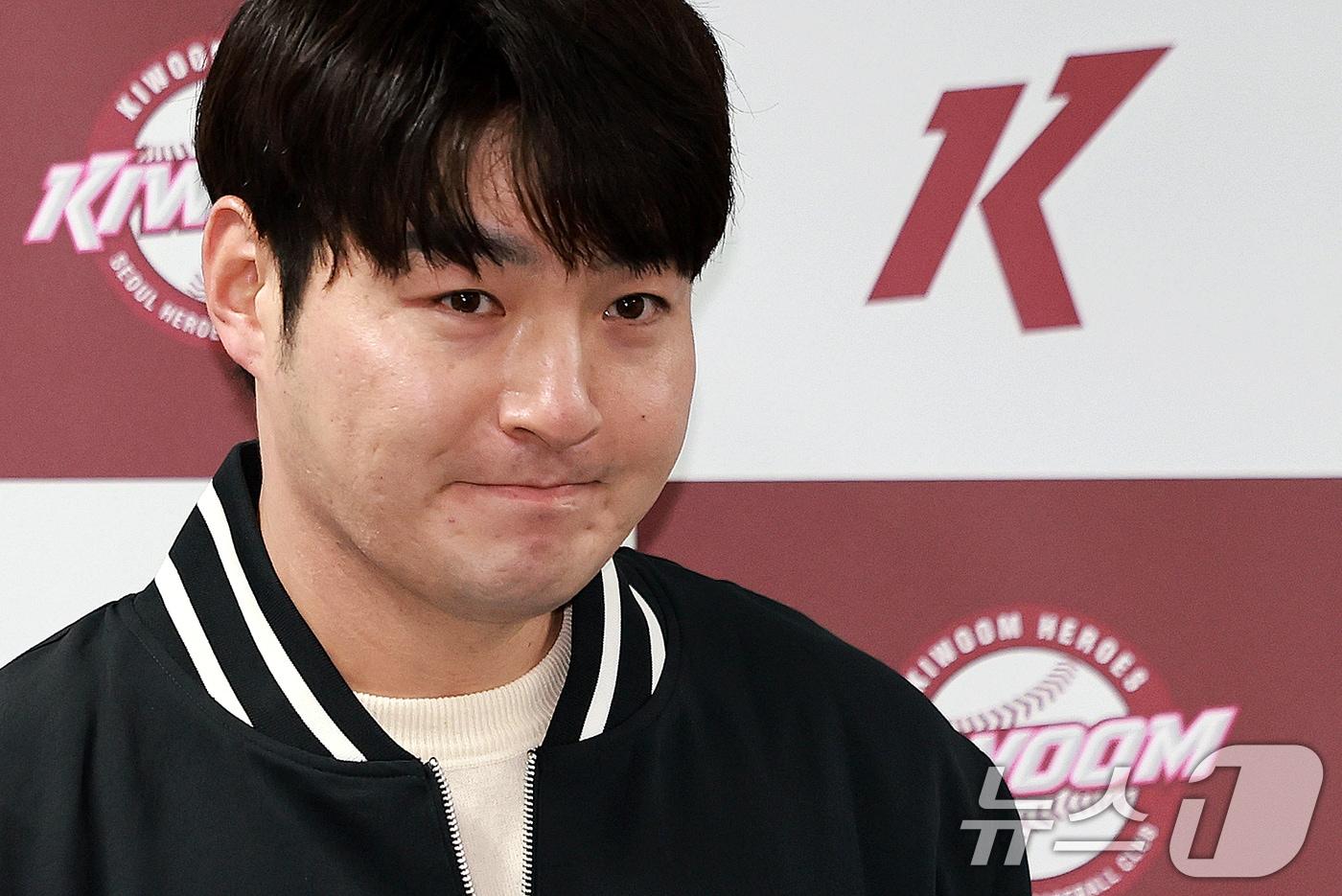 본문 이미지 - 키움히어로즈 박병호 잔류군 선임코치가 15일 서울 구로구 고척스타이돔 전력분석실에서 기자회견을 갖고 있다. 2026.1.15/뉴스1 ⓒ News1 이호윤 기자