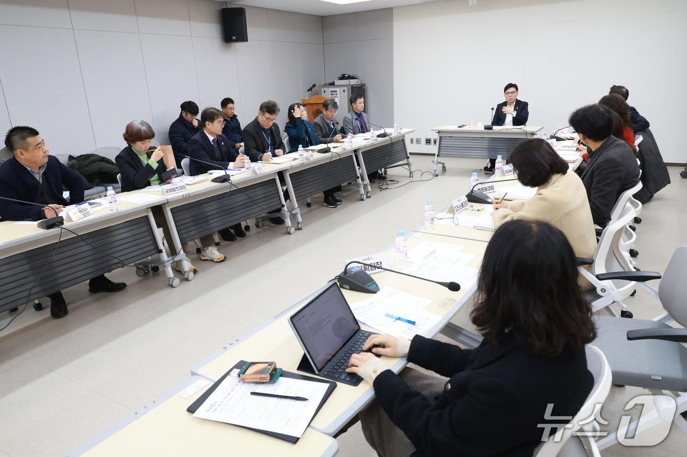 본문 이미지 - 충북형 돔구장 TF 회의(충북도 제공. 재판매 및 DB금지)