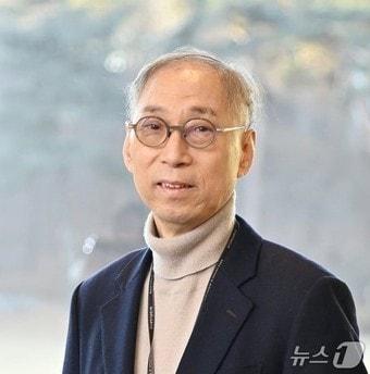본문 이미지 - 권인소 한국과학기술연구원(KIST) 피지컬AI 분야 국가특임연구 단장(카이스트 교수) 2026.01.02(KIST 제공)