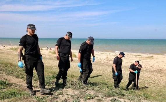 본문 이미지 - 사망한 40대 남성이 발견된 영국의 한 해안가. 출처=더선