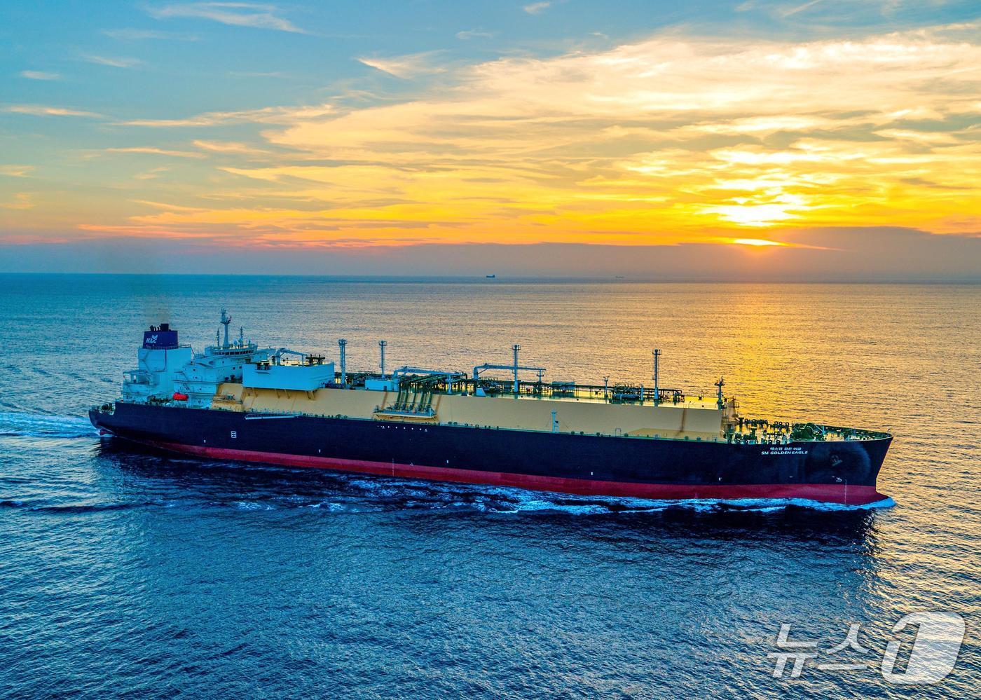 본문 이미지 - 대한해운엘엔지 LNG운반선 에스엠 골든이글호(대한해운 제공)