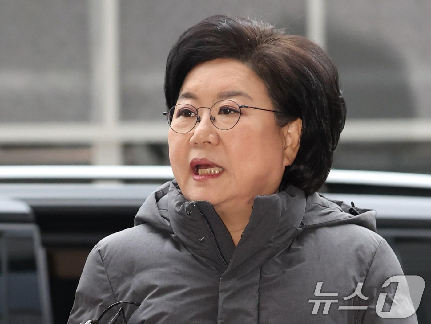 본문 이미지 - 이혜훈 기획예산처 장관 후보자가 16일 오전 서울 중구 예금보험공사에 마련된 인사청문회 준비 사무실로 출근하고 있다. 2026.1.16/뉴스1 ⓒ News1 황기선 기자