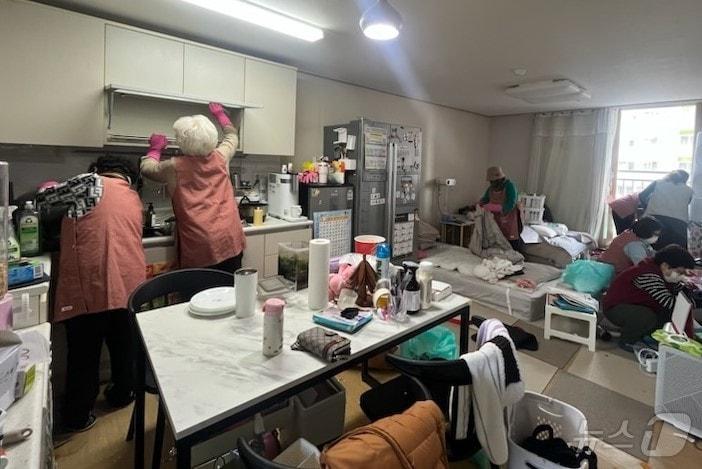 본문 이미지 - 경북 군위군은 17일 취약계층 아동의 건강한 성장과 안정적인 학습환경 조성을 위해 민·관 협력 기반의 맞춤형 지원을 추진하고 있다.(군위군 제공. 재판매 및 DB금지) ⓒ News1 김대벽기자