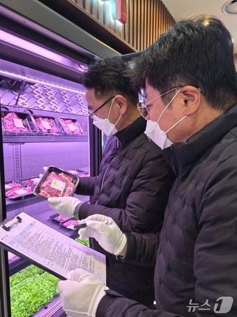 본문 이미지 - 전북농협이 2월 11일까지 지역 내 농·축협 축산물 사업장에 대해 특별점검 한다.(농협 제공. 재판매 및 DB 금지)