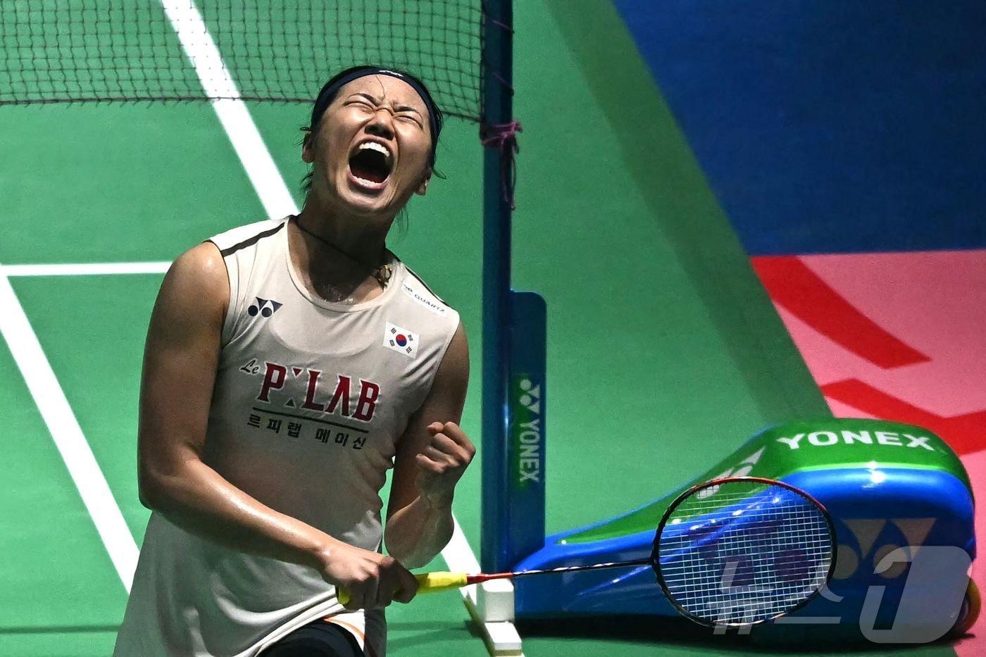 본문 이미지 - 안세영이 18일 인도에서 열린 인도오픈 여자단식 결승에서 왕즈이를 2-0으로 꺾고 우승을 차지했다. ⓒ AFP=뉴스1