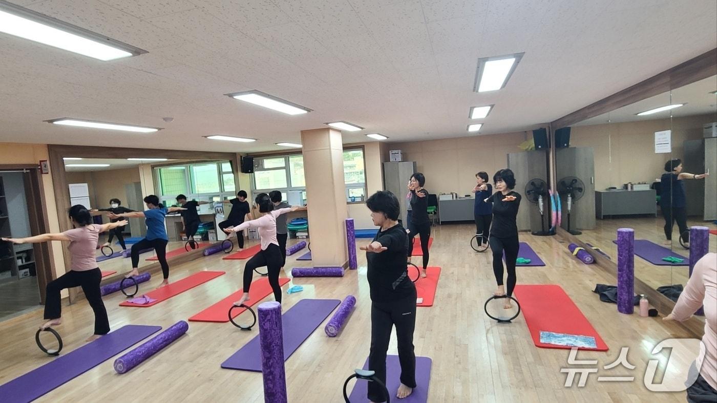 본문 이미지 - 보은군 여성회관 필라테스 프로그램(보은군 제공. 재판매 및 DB금지) /뉴스1