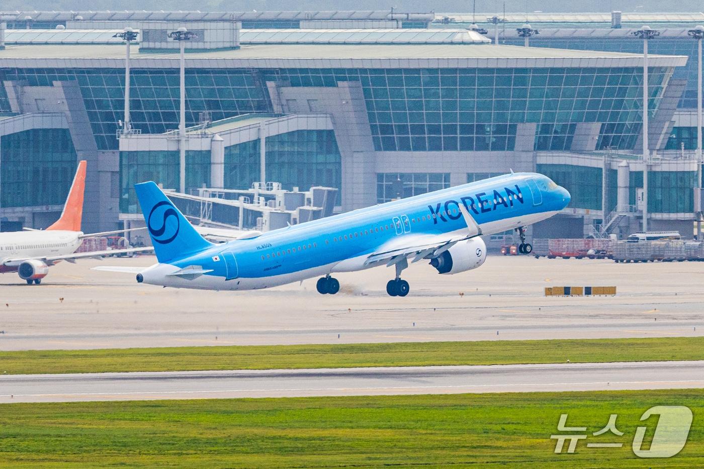 본문 이미지 -  대한항공 A321neo 항공기. (대한항공 제공)