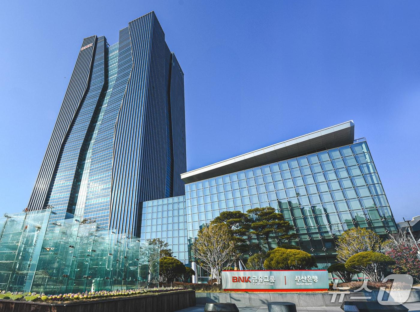 본문 이미지 - BNK부산은행 본점 전경 (BNK금융그룹 제공. 재판매 및 DB금지)