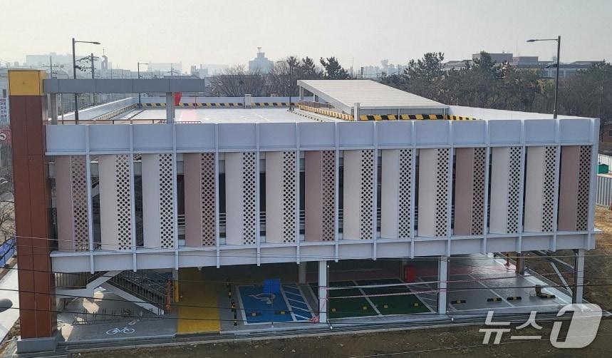 본문 이미지 - 큰솔공원 공영주차장.(시흥시 제공)