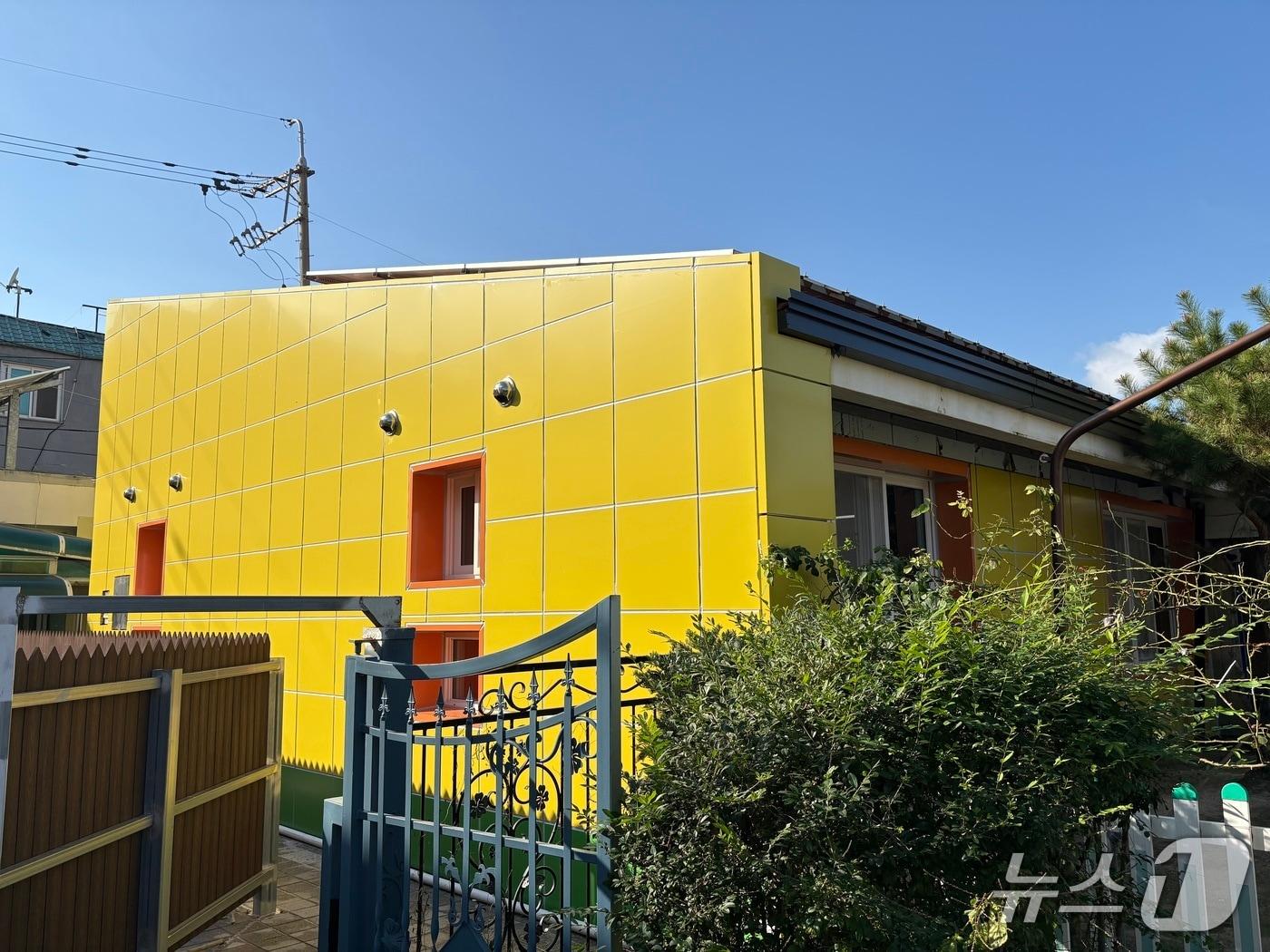 본문 이미지 - 청주 우암어린이집 그린리모델링.(시 제공)/뉴스1