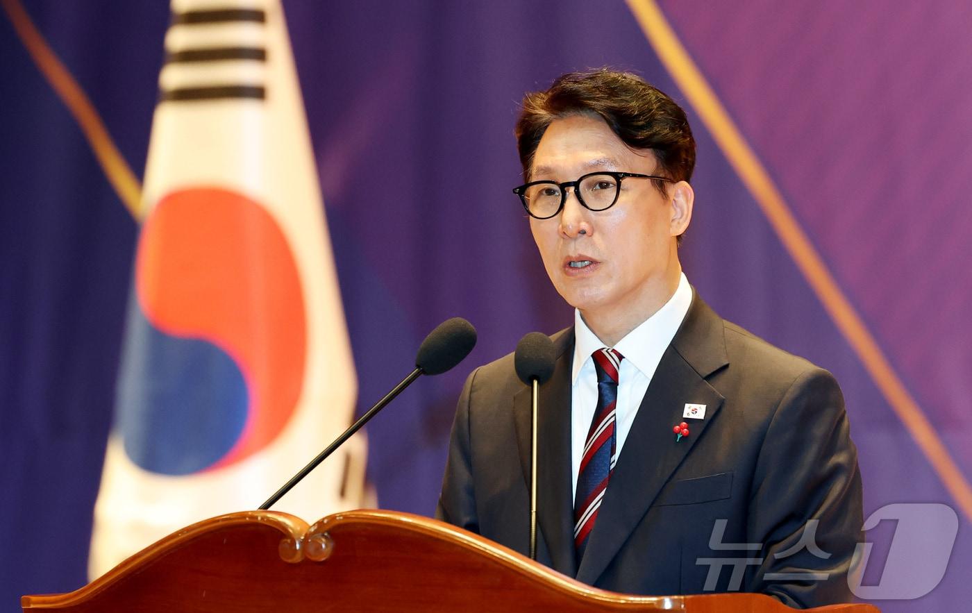 김민석 국무총리가 2일 세종시 정부세종청사에서 열린 2026년 정부 시무식에 참석하여 신년사를 하고 있다. 2026.1.2/뉴스1 ⓒ News1 김기남 기자