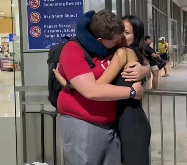 본문 이미지 - 미국과 필리핀 출신의 20대 부부가 '위장 결혼'이라는 주위의 시선에 대해 고충을 토로했다. 출처=더선