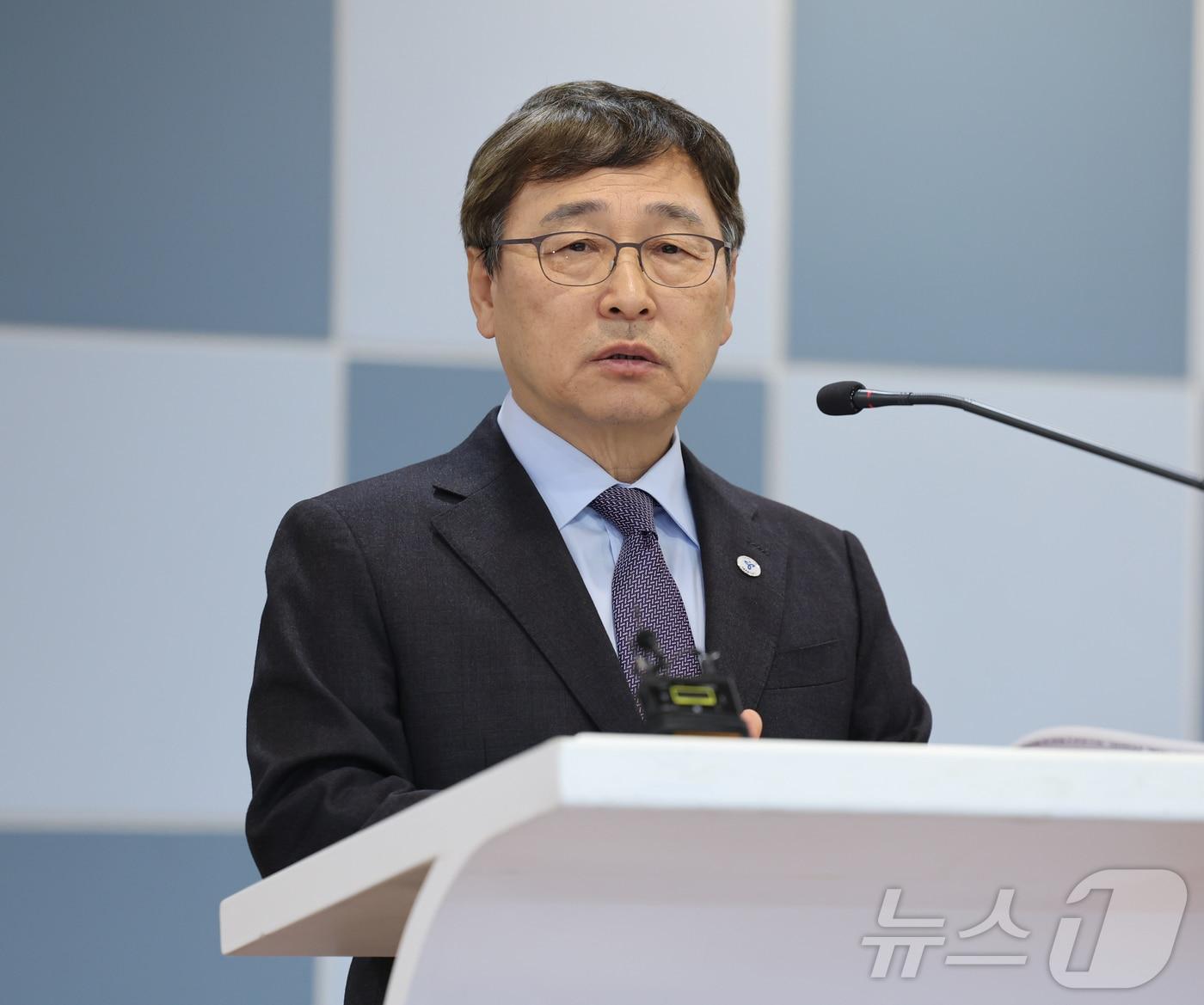 본문 이미지 - 정근식 서울시교육감이 2일 오전 서울 종로구 서울시교육청에서 열린 2026년 병오년 시무식에서 신년사를 하고 있다. (서울시교육청 제공. 재판매 및 DB 금지) 2026.1.2/뉴스1